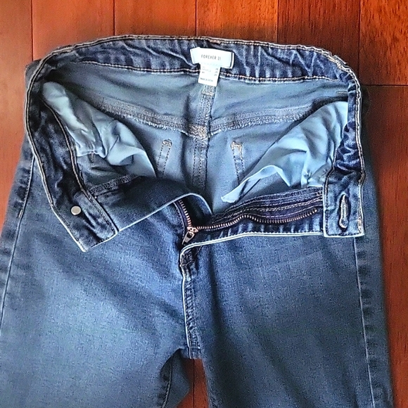 Forever 21 Skinny Jeans - Picture 4 of 9